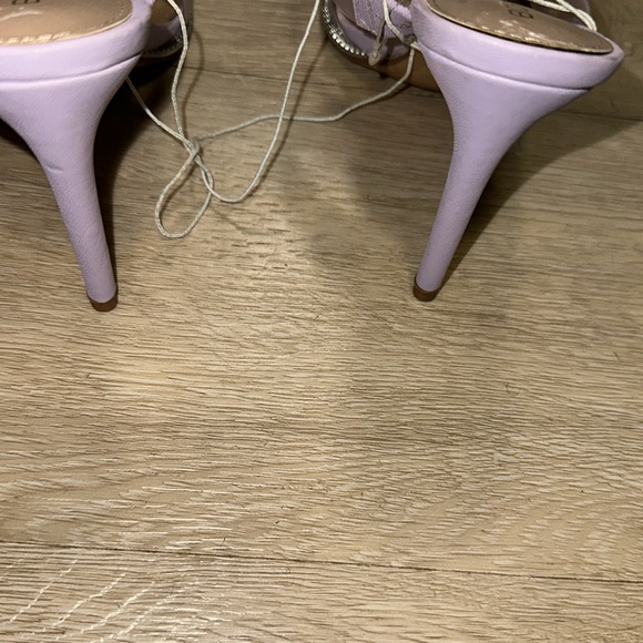 Lavender bcbg pumps with silver trimming - Picture 4 of 4